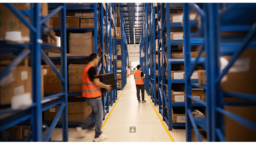 Warehouse vs fulfillment center: What’s the difference?